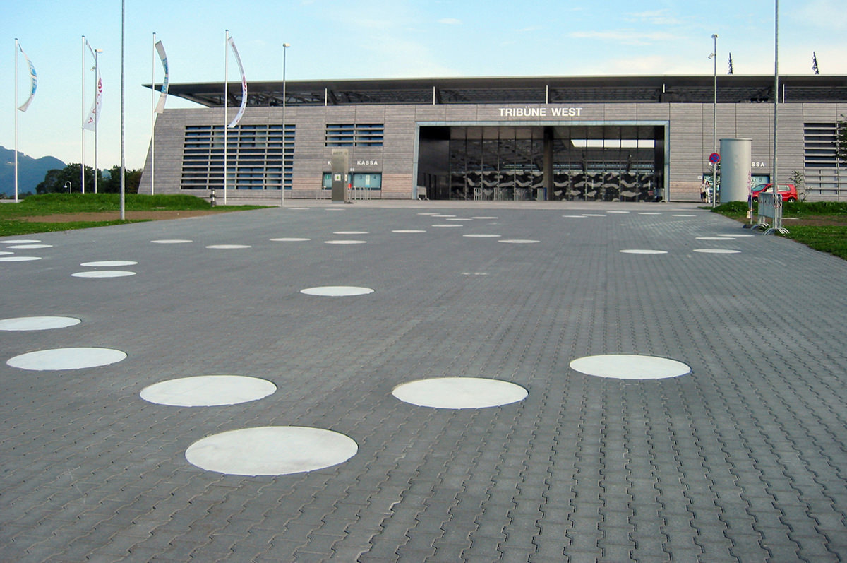 dribbling,public space,kunstprojekt,fußball,salzburg